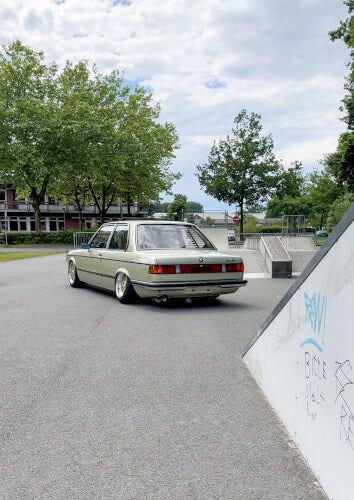 Camber - To_Hell 25.07.2026 / Fahrzeugticket / Bewerbungs-ID b1a26e42-bc90-4050-8d6b-20b3dd604d1d